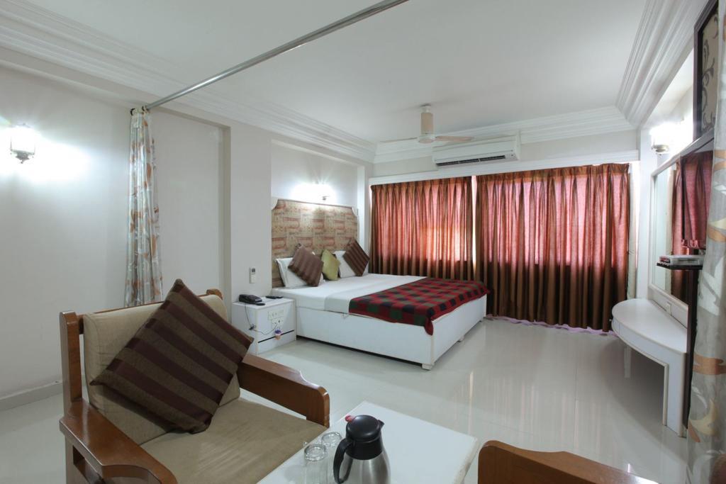 Hotel Prudent 바도다라 객실 사진